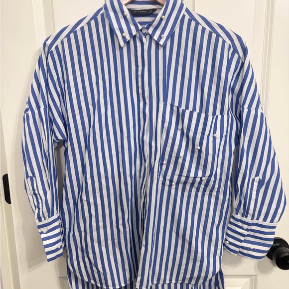 Zara Tops - Excellent condition Zara size S blue and white striped button down with pearls